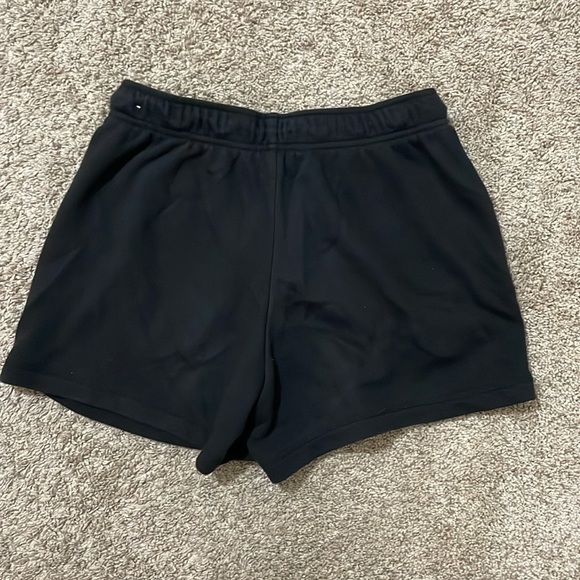 Black Nike Fleece Shorts with pockets Size Small - Picture 3 of 3